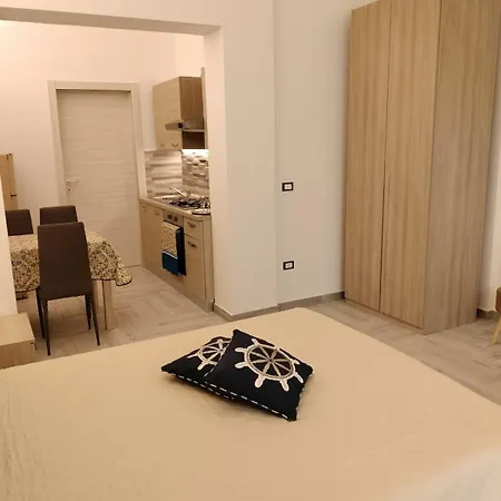 Acquazzurra アパート トッレ・ラピッロ