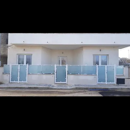 Acquazzurra トッレ・ラピッロ