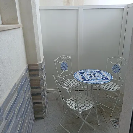 アパート Acquazzurra トッレ・ラピッロ